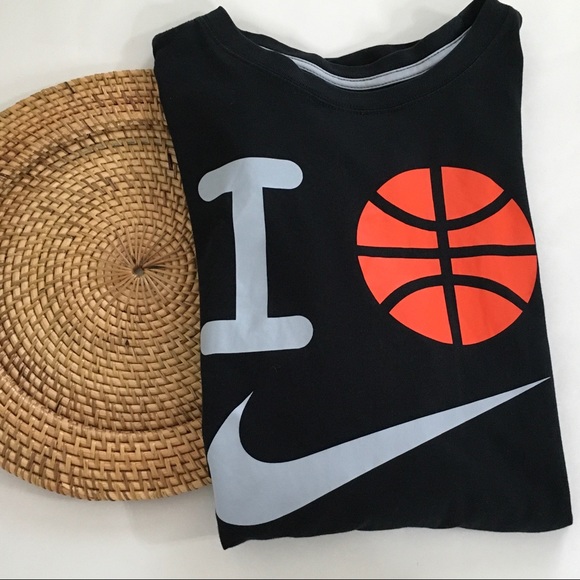 Nike dri-fit basketball shirt. - Picture 6 of 8